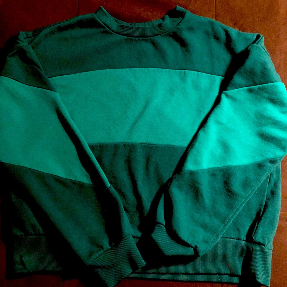 Green sweater 5/25